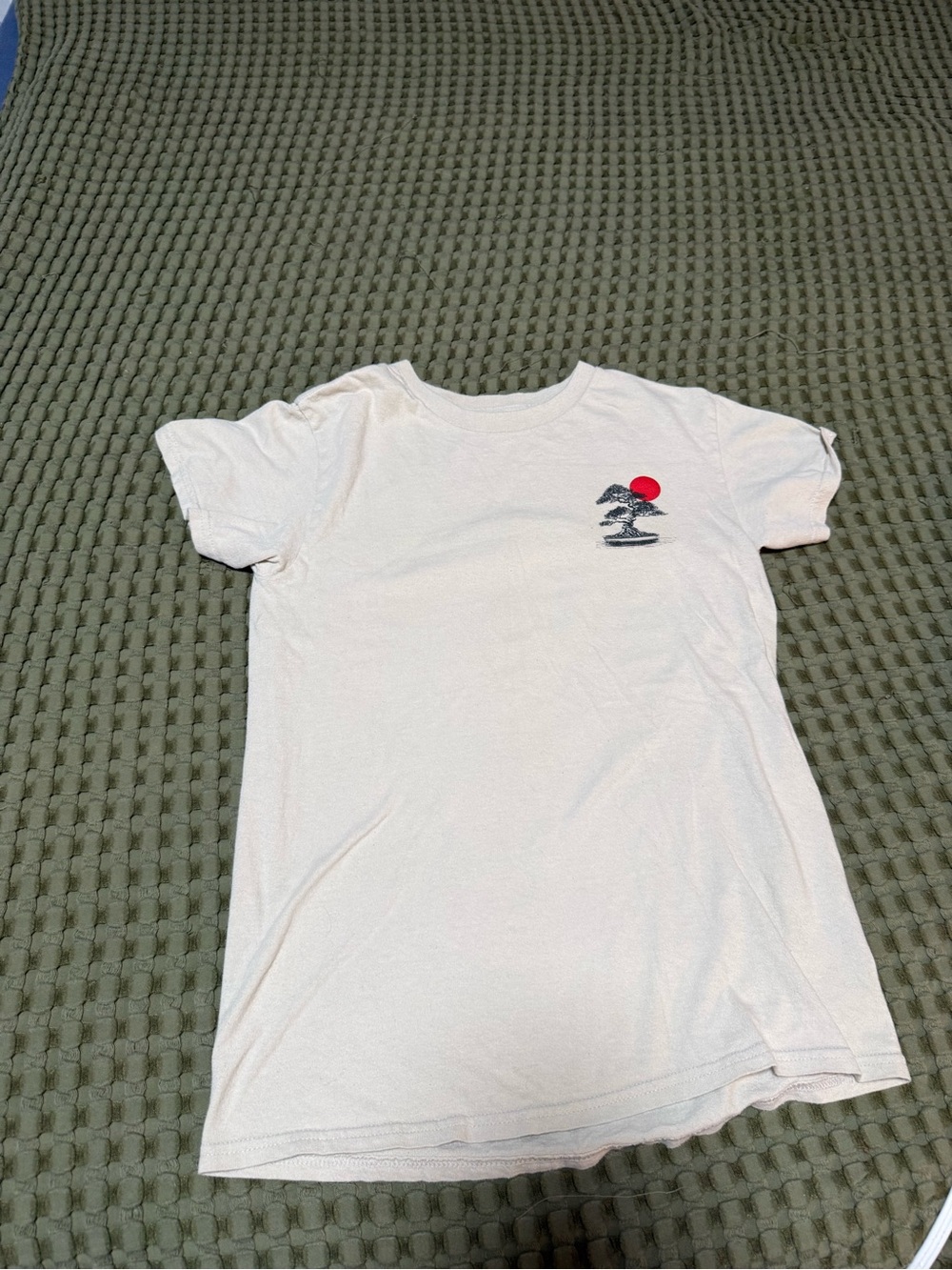Tilly's Beige Osaka Japan Crewneck T-Shirt